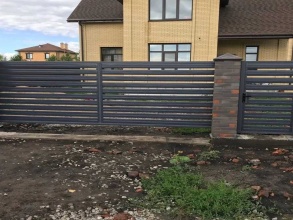 Забор жалюзи 72 метра фото в Томилино