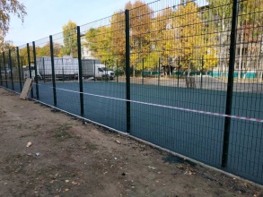 Забор на спортивную площадку 40 метров фото в Томилино