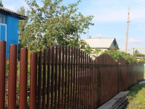 Забор из евроштакетника с утрамбовкой щебнем 48 метров фото в Томилино