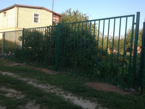 Сварные заборы с забивными столбами  80 метров фото в Томилино